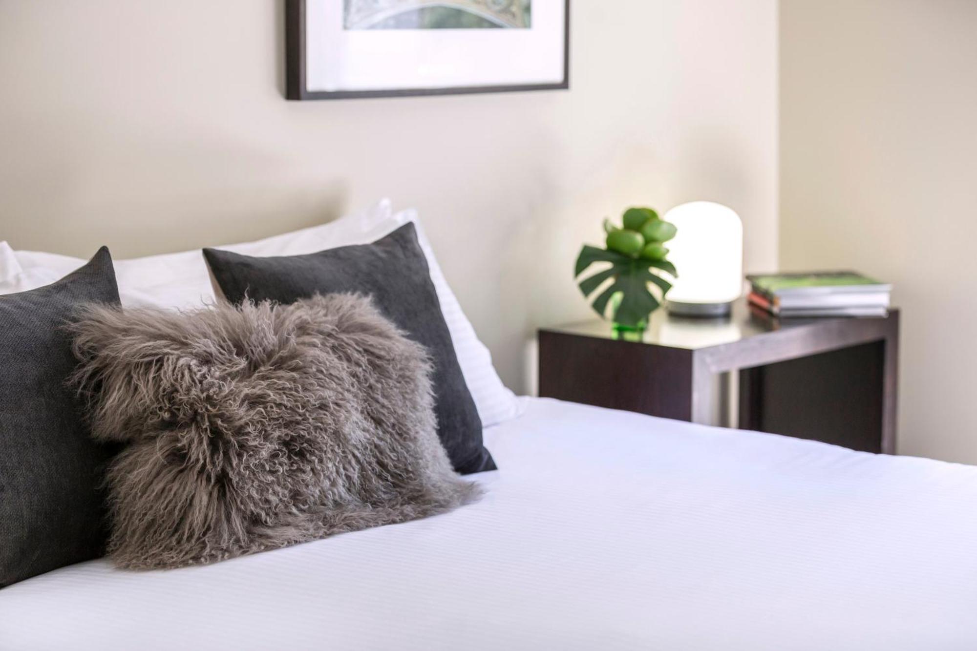 Superior Room King or Twin Beds Includes Historic Werribee Mansion Tour