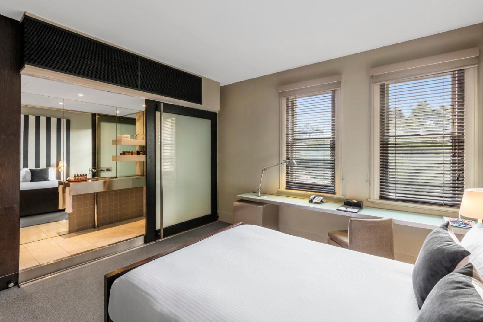 Heritage Room Queen Bed Includes Historic Werribee Mansion Tour